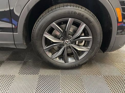 Used 2023 Volkswagen Tiguan SE AWD/4WD image 23