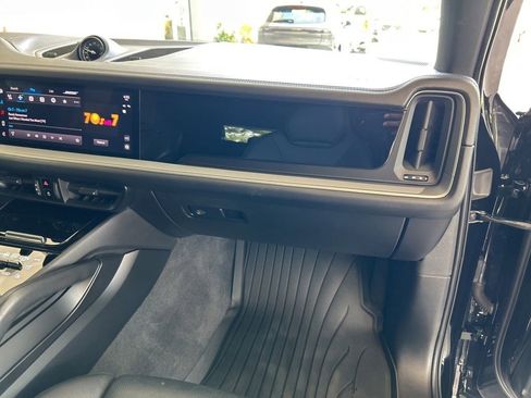 Used 2024 Porsche Cayenne Coupe w/ Premium Package Plus image 14