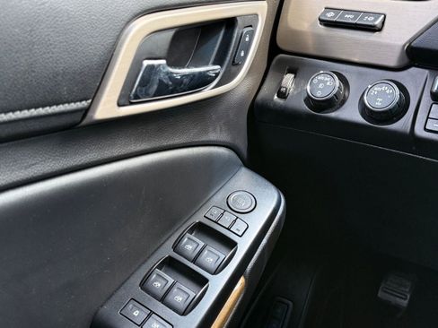 Used 2017 GMC Yukon XL Denali w/ Open Road Package image 32