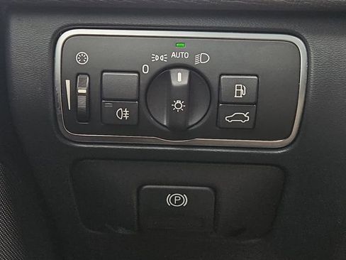 Used 2016 Volvo XC60 T6 w/ Proximity Package image 27