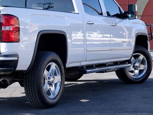 Used 2015 GMC Sierra 2500 Denali w/ Duramax Plus Package image 25