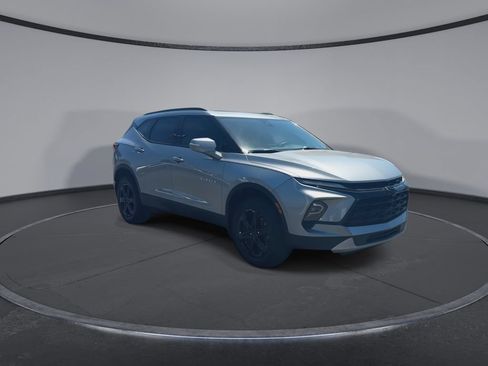 Certified 2024 Chevrolet Blazer LT AWD/4WD image 2