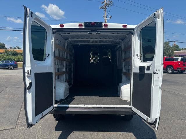 Used 2025 RAM ProMaster 2500 w/ U-Haul Equipment Group FWD image 8