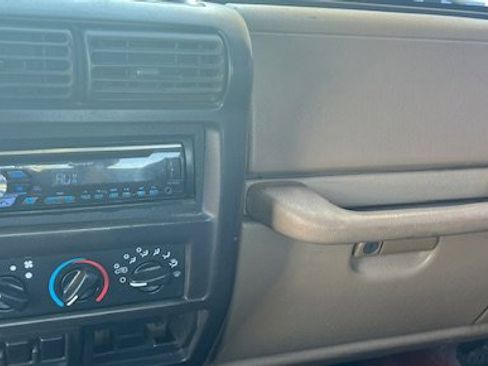 Used 2000 Jeep Wrangler Sport image 24