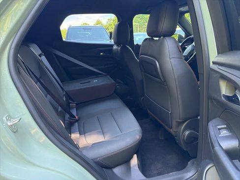 Used 2024 Chevrolet TrailBlazer RS w/ Convenience Package AWD/4WD image 11