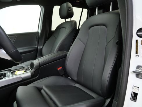 Certified 2026 Mercedes-Benz GLB 250 4MATIC image 15