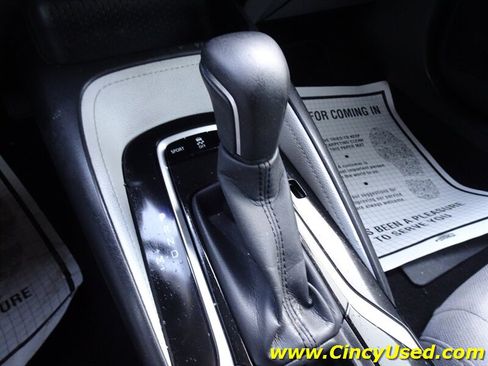 Used 2020 Toyota Corolla SE FWD image 15