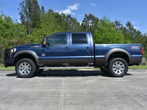 Used 2016 Ford F250 Lariat w/ Lariat Interior Package image 3