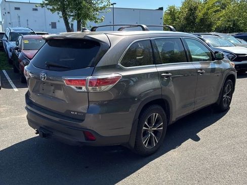 Used 2016 Toyota Highlander XLE AWD/4WD image 8