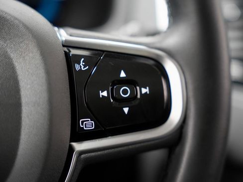 Used 2025 Volvo XC90 T8 Plus w/ Protection Package Premier image 16