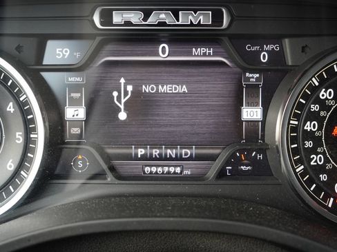 Used 2021 RAM 1500 Laramie AWD/4WD image 7