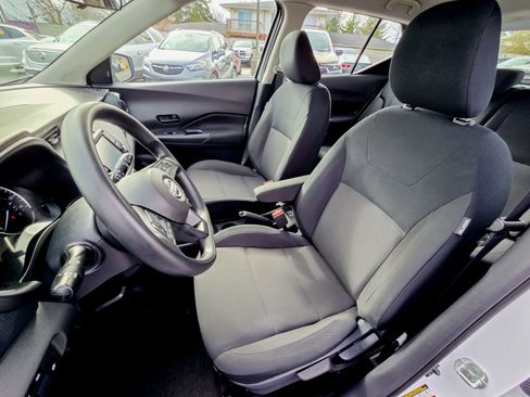 Used 2024 Nissan Kicks S image 28