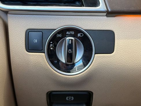 Used 2018 Mercedes-Benz GLE 350 4MATIC image 35