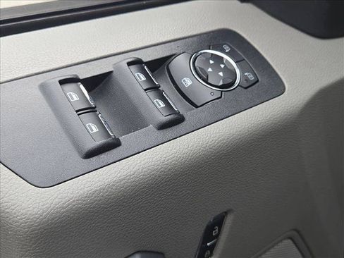 Used 2017 Ford F150 XLT w/ Equipment Group 302A Luxury AWD/4WD image 17