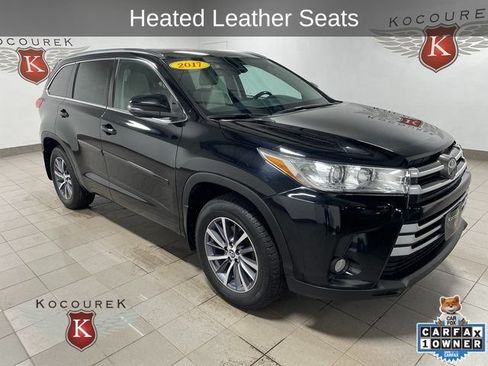 Used 2017 Toyota Highlander XLE AWD/4WD image 1