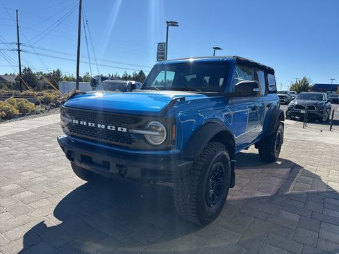 Used 2024 Ford Bronco Wildtrak image 2