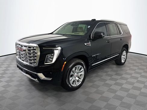 Used 2026 GMC Yukon Denali w/ Sun & Power Step Package AWD/4WD image 3