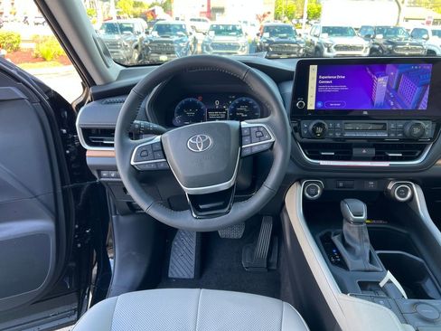 New 2026 Toyota Grand Highlander AWD image 20