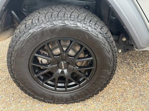 Used 2020 Jeep Wrangler Unlimited Sport AWD/4WD image 5
