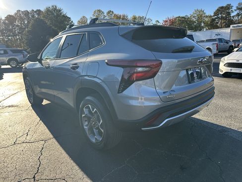 New 2026 Chevrolet Trax LT w/ Driver Confidence Package image 7