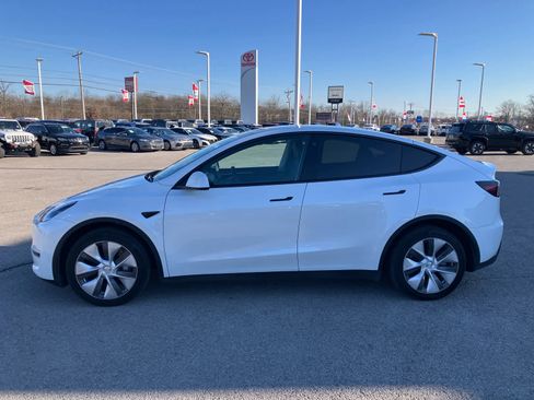 Used 2023 Tesla Model Y image 4