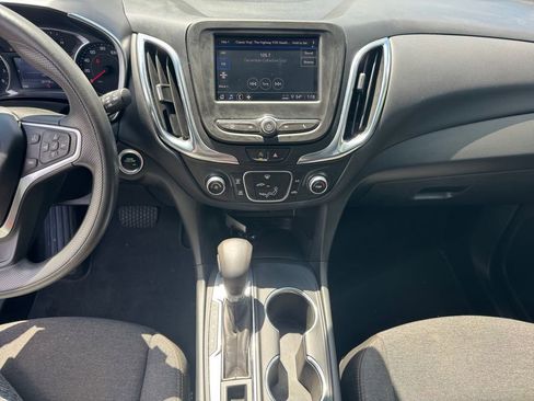 Used 2022 Chevrolet Equinox LT FWD image 11