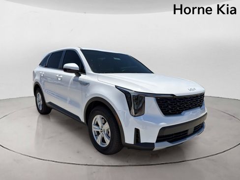 New 2026 Kia Sorento LX FWD image 2