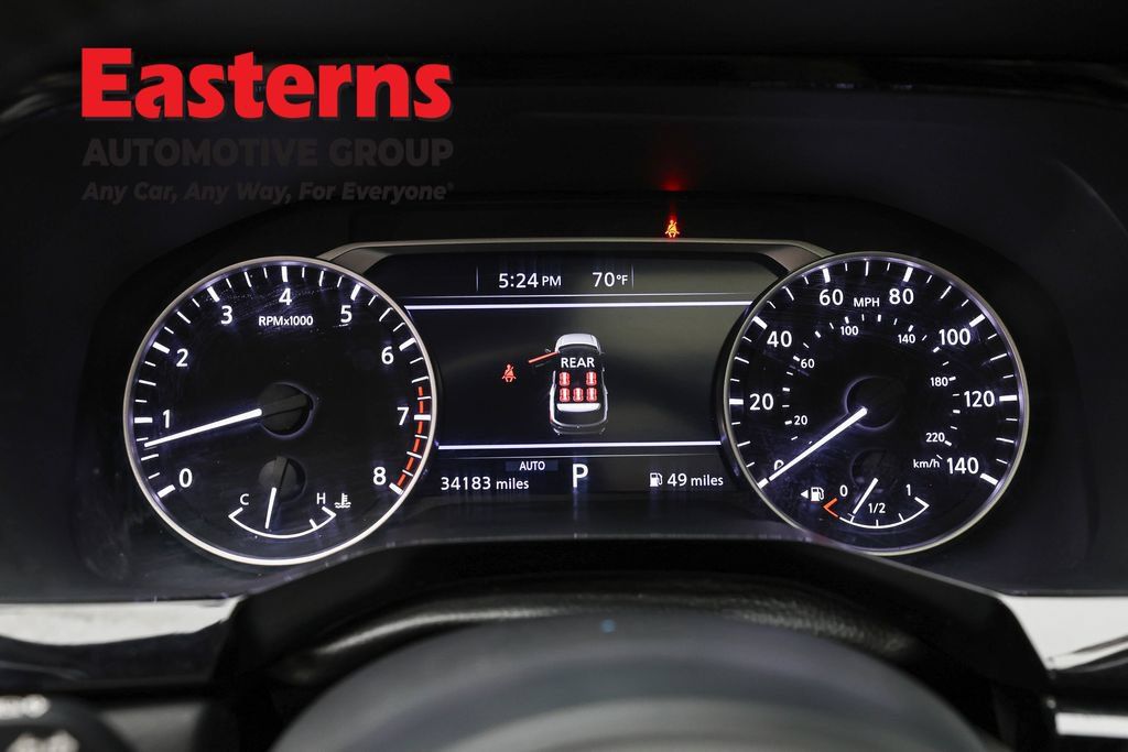 Used 2024 Nissan Pathfinder SV w/ SV Premium Package AWD/4WD image 18