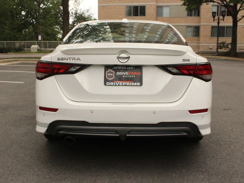Used 2023 Nissan Sentra SR w/ SR Premium Package FWD image 8