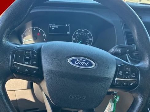 Used 2023 Ford Transit 250 Medium Roof image 18