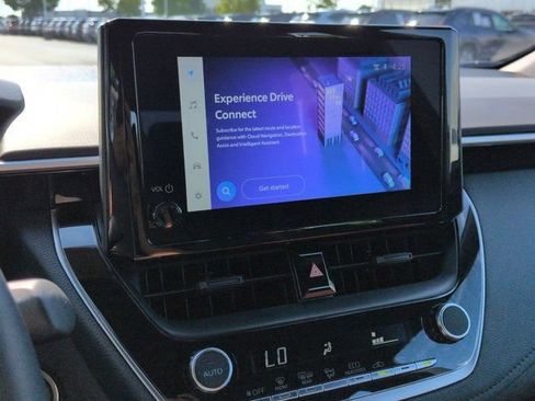 Used 2025 Toyota Corolla SE FWD image 12