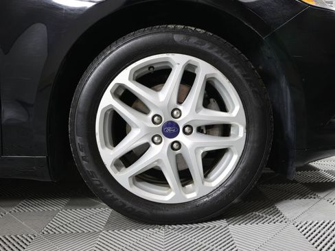 Used 2016 Ford Fusion SE FWD image 6
