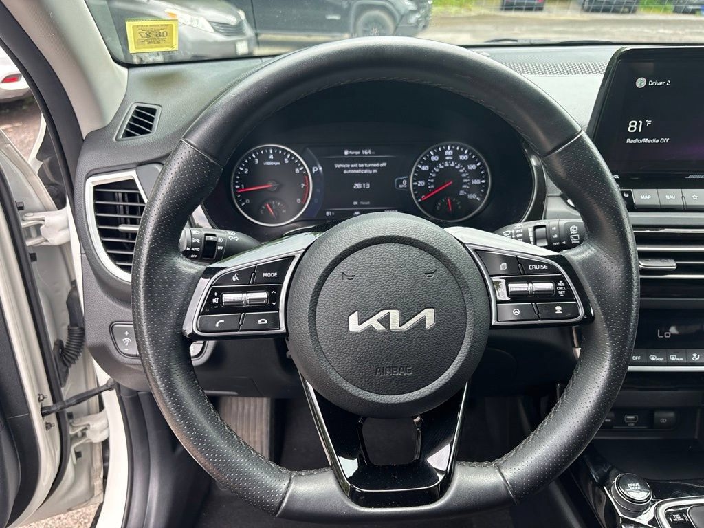Used 2022 Kia Seltos SX w/ Sunroof Package AWD/4WD image 15