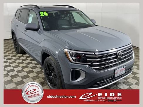 Used 2026 Volkswagen Atlas SE AWD/4WD image 1