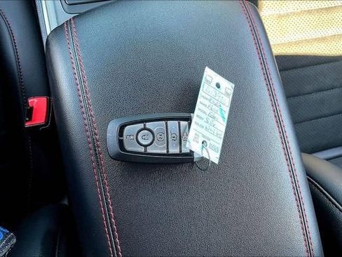 Used 2022 Ford Edge ST-Line image 23