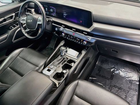 Used 2025 Kia Telluride S AWD/4WD image 12