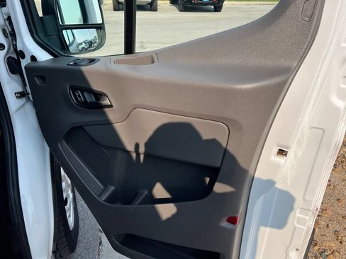 Used 2024 Ford Transit 350 XLT RWD image 25