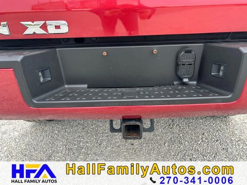 Used 2016 Nissan Titan SL image 13