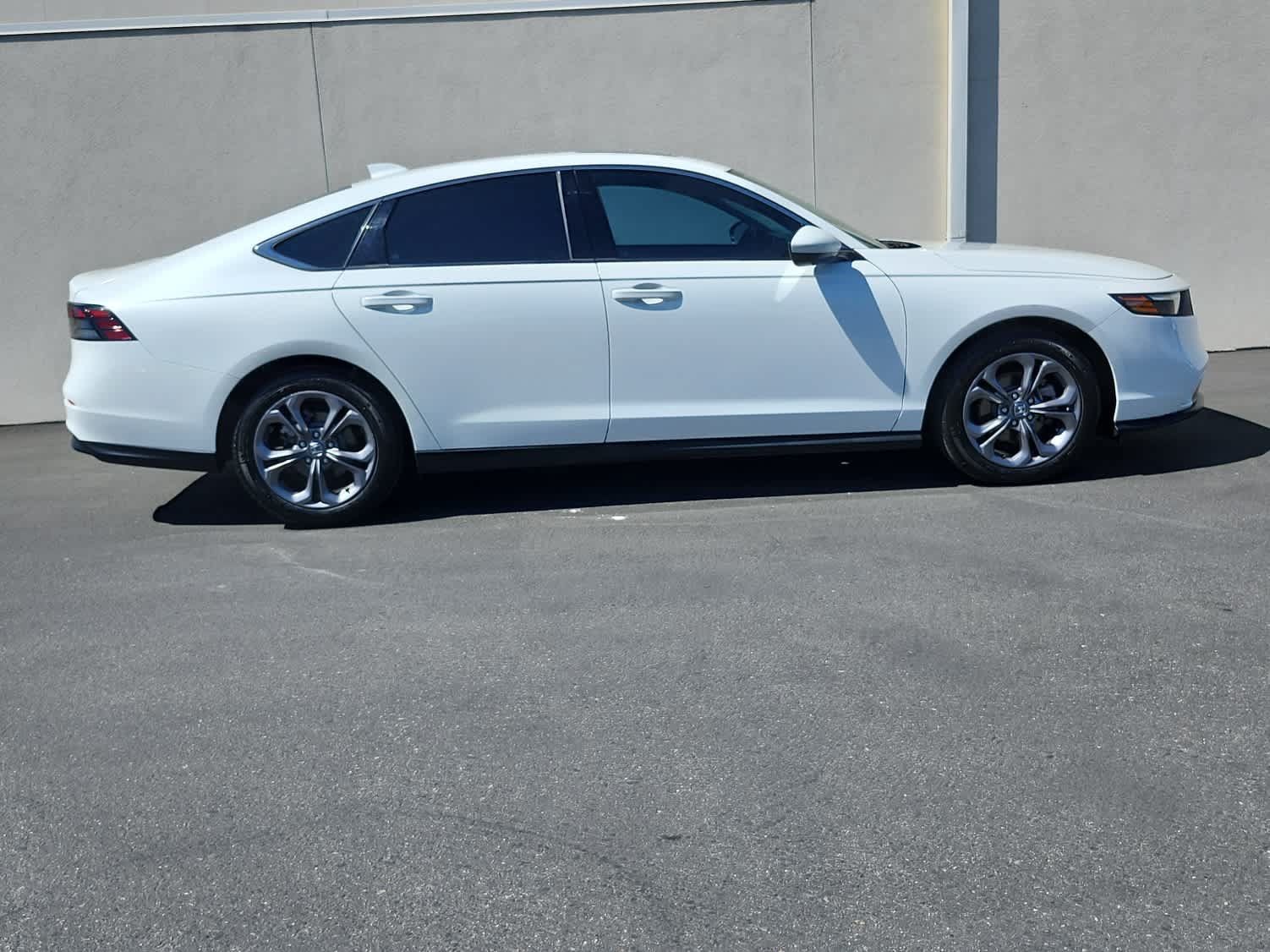 Used 2024 Honda Accord EX image 3