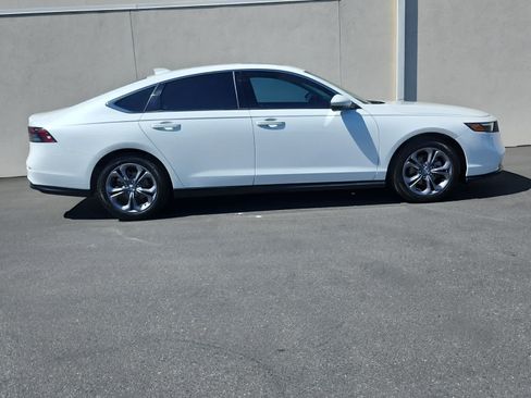 Used 2024 Honda Accord EX image 3