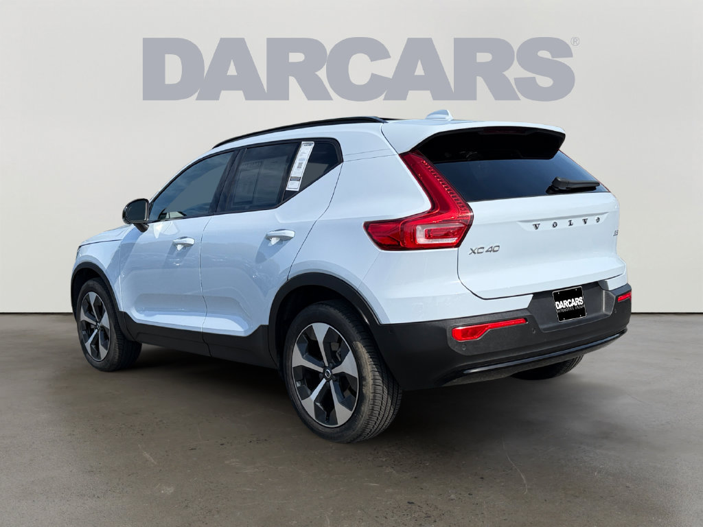 Certified 2024 Volvo XC40 B5 Plus AWD/4WD image 5