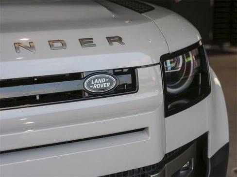 Used 2026 Land Rover Defender 110 S image 11