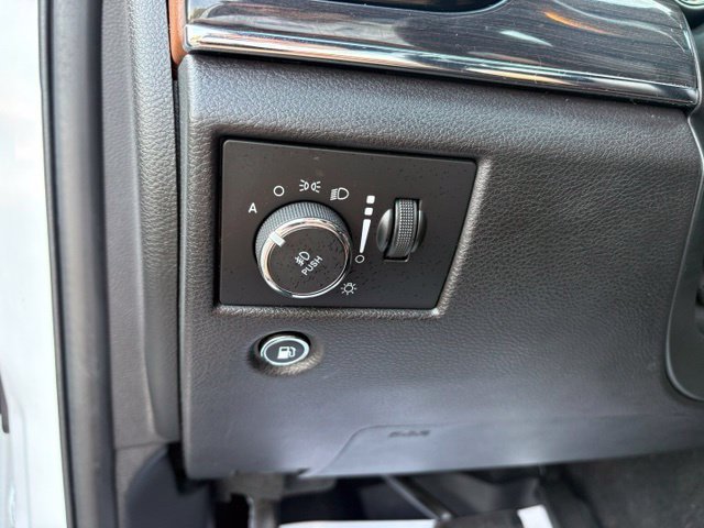 Used 2020 Jeep Grand Cherokee Overland AWD/4WD image 20