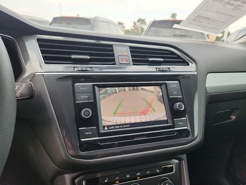 Used 2022 Volkswagen Tiguan S FWD image 18