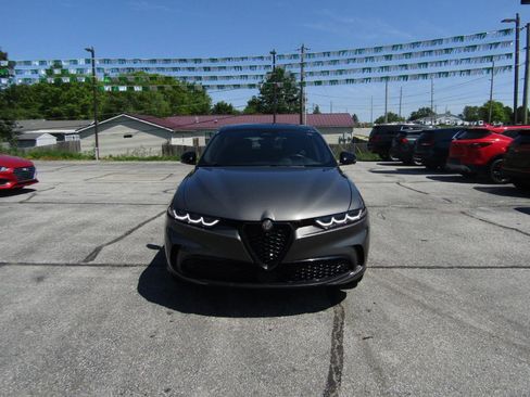 Used 2024 Alfa Romeo Tonale Veloce w/ Active Assist Package AWD/4WD image 2
