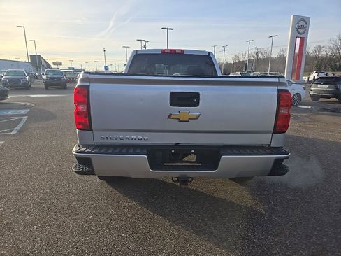 Used 2017 Chevrolet Silverado 1500 Custom w/ Custom Convenience Package image 6