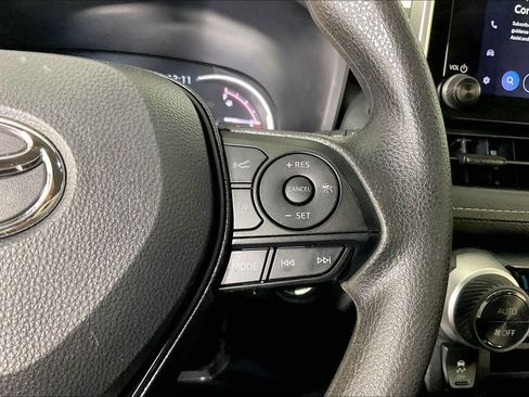 Used 2025 Toyota RAV4 XLE image 28