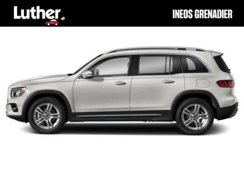 Used 2021 Mercedes-Benz GLB 250 4MATIC image 3