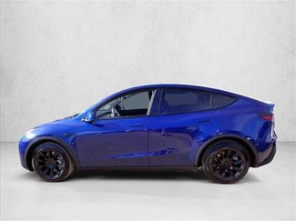 Used 2021 Tesla Model Y Long Range video 2