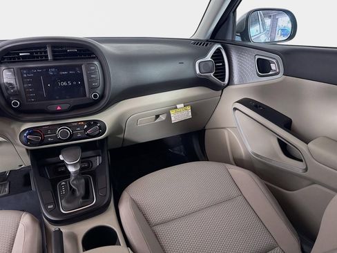 Certified 2025 Kia Soul LX w/ LX Technology Package image 22